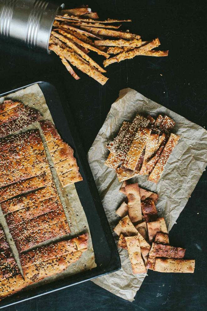 Baked Crackers with seeds