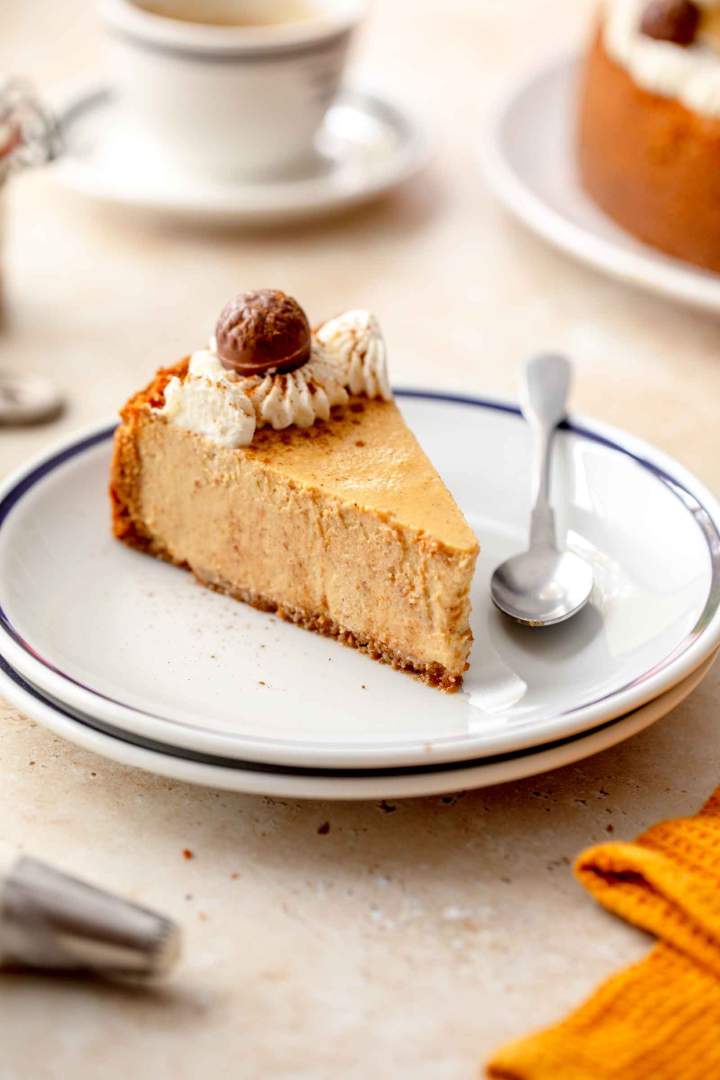 Pumpkin cheesecake is a wonderful autumn dessert made with a cookie crust and a creamy pumpkin filling. Perfect for celebrations, or to enjoy with tea. Pumpkin Cheesecake