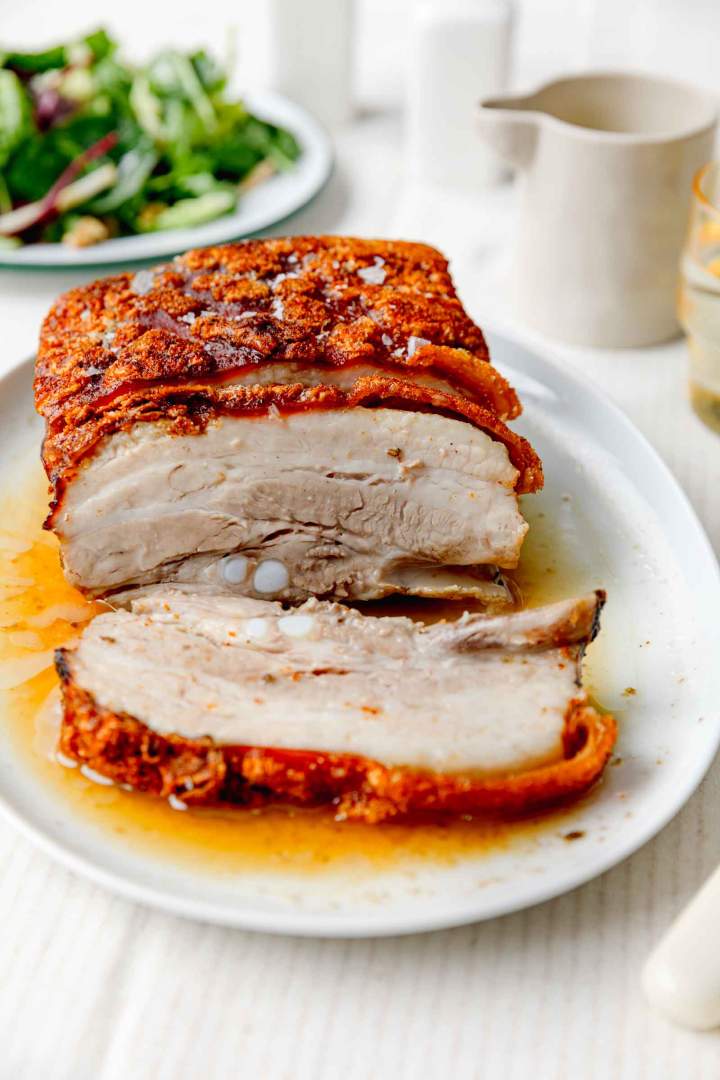 Nadevan piščanec Počasi pečena svinjska rebra