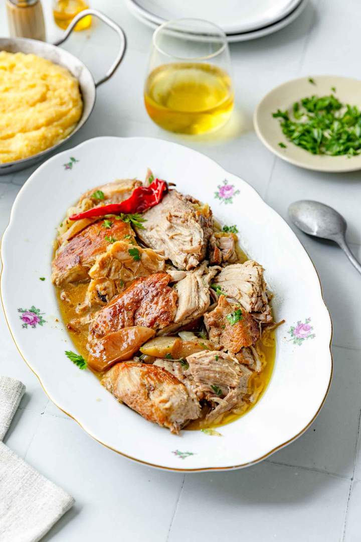 Slow-roasted pork butt with cabbage is an easy recipe, perfect for Sunday lunches and special occasions. The melt is juicy and melts in your mouth. Slow Roasted Pork Butt with Cabbage