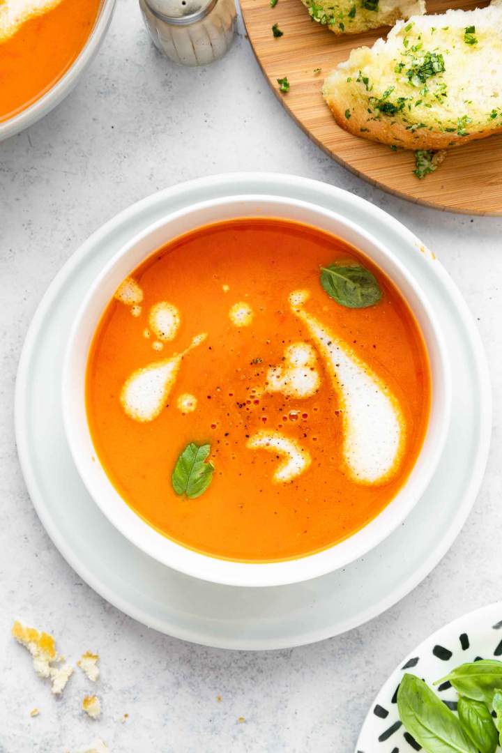 Tomato Soup with Fresh Tomatoes 