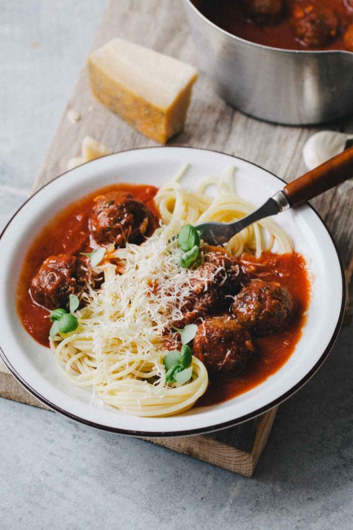 Spaghetti and mini Meatballs in a bowl